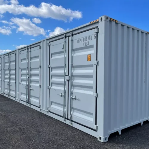 Contenedor de almacenamiento Conex de 40 pies de alto con 4 puertas laterales abiertas y 9,5 pies de alto