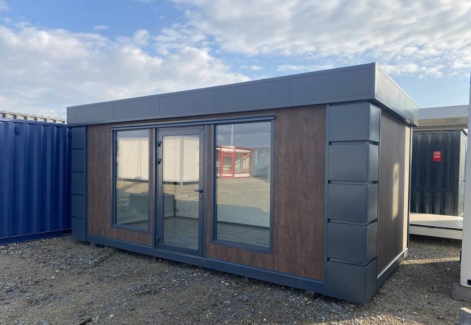 Oficina Modular de 18 Metros Cuadrados, Tu Espacio Profesional Inmediato