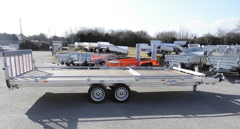 Remolque de plataforma LIDER con ruedas debajo – PTAC: 3500 kg – 2 ejes con freno – 506 x 215 cm - Imagen 11