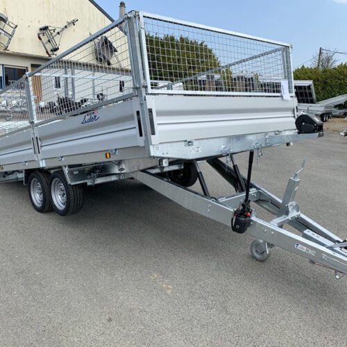 Remolque de plataforma LIDER con ruedas debajo – PTAC: 3500 kg – 2 ejes con freno – 506 x 215 cm